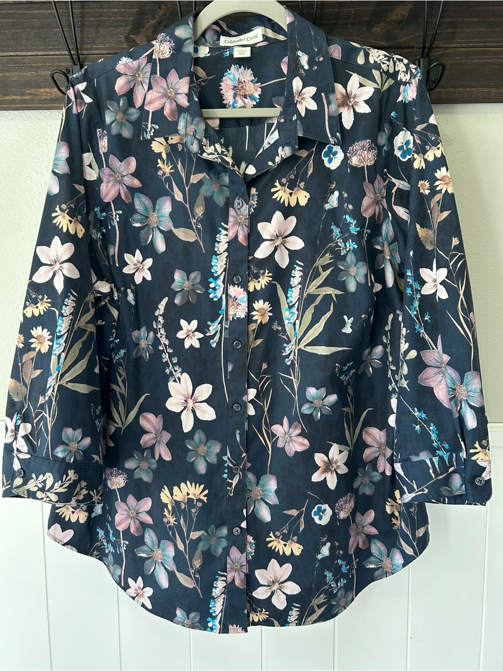 100% Cotton Coldwater Creek No Iron Navy Multi Floral Print Office Dressy Shirt
